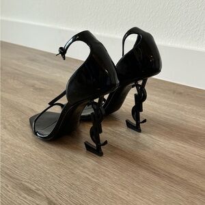 Saint Laurent Opyum patent leather sandals